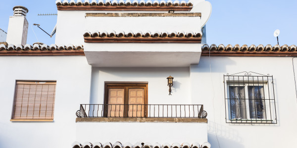 Pintar Fachadas de Casas Unifamiliares / Chalets en Getafe · Pinturas Especiales Anticorrosivas y de Alta Resistencia